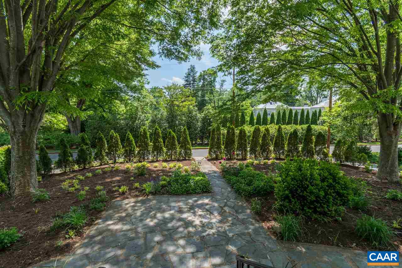 1651 Oxford Road Charlottesville, VA 22903 - Photo 5 of 43 Gallery Image 5