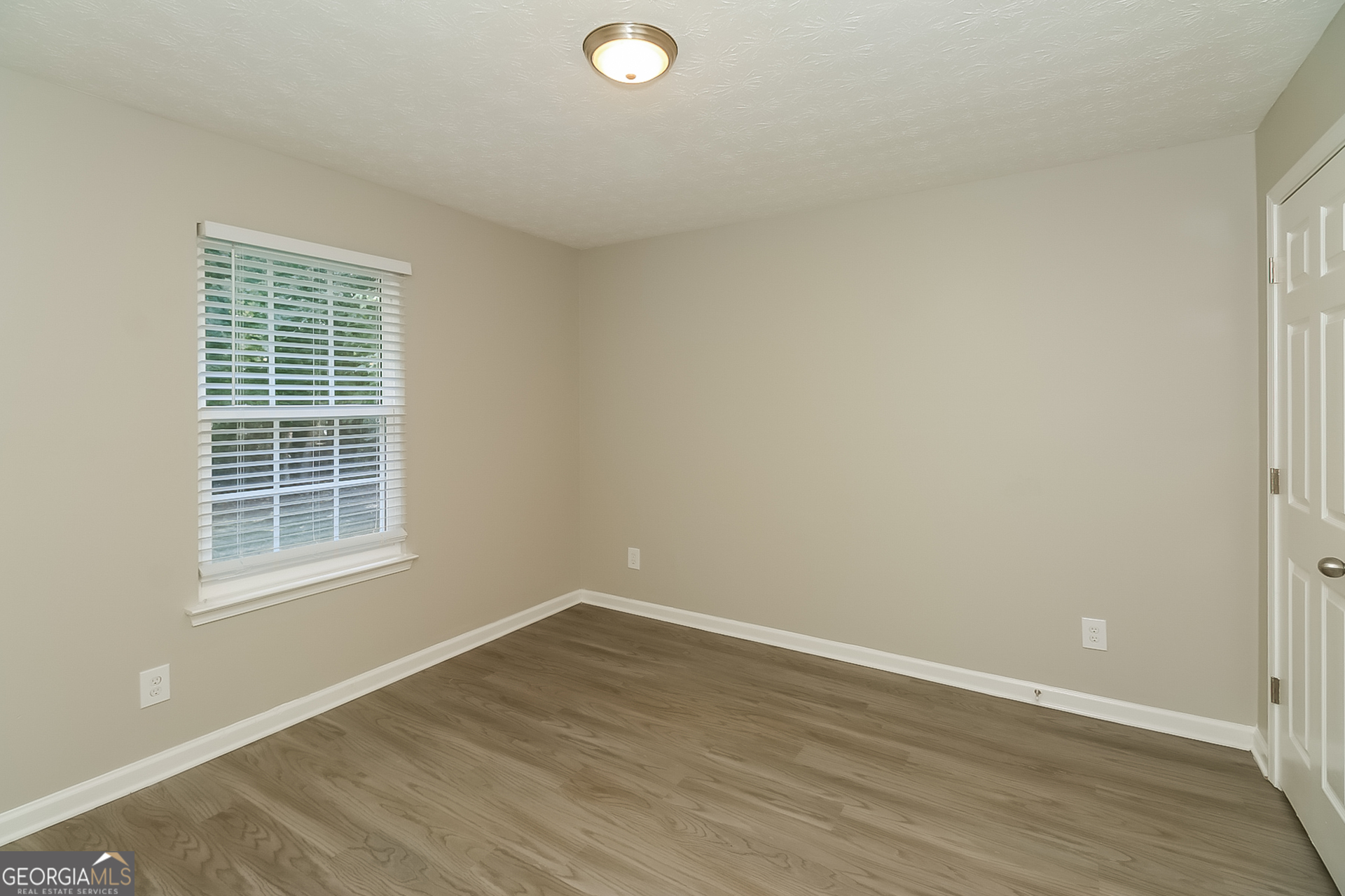 6695 Emerald Pointe Circle South Fulton, GA 30349 - Photo 14 of 16