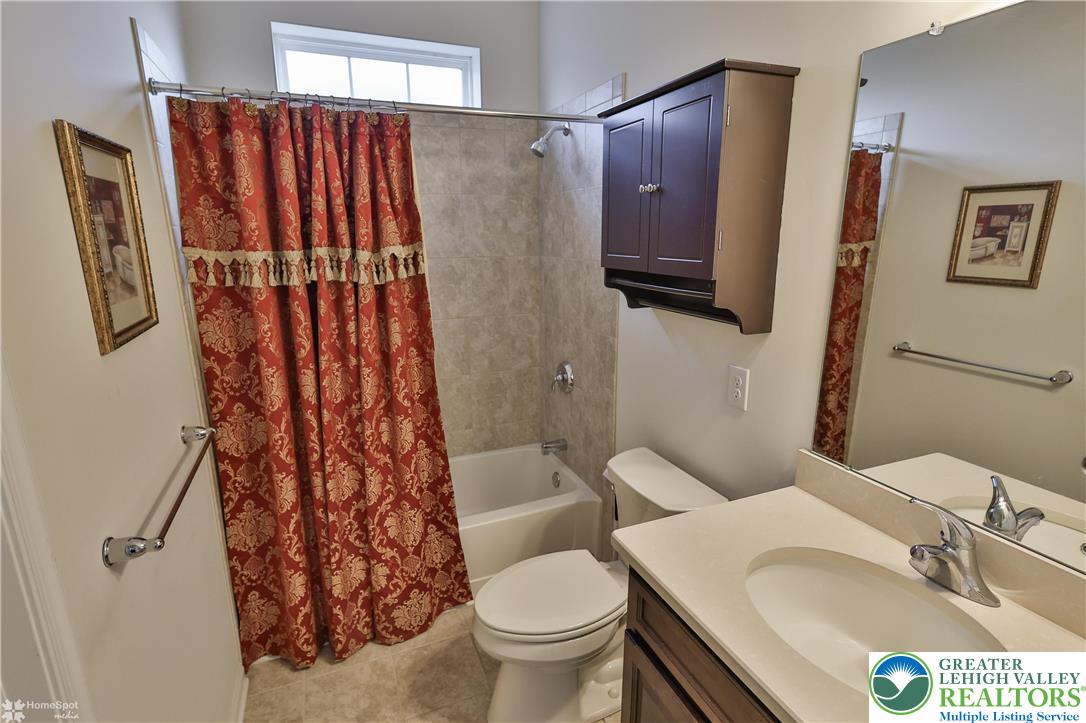 4109 Eveningstar Road Emmaus, PA 18049 - Photo 12 of 57