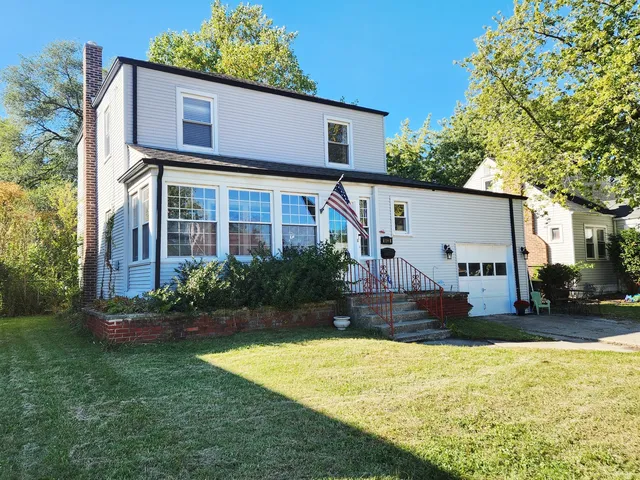 $239,999 | 18028 Burnham Avenue, Lansing, IL 60438