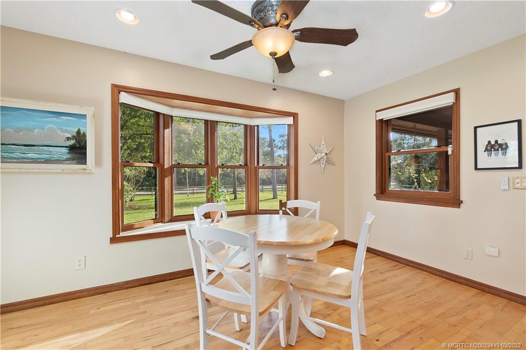 10943 Southwest Hawkview Circle Stuart, FL 34997 - Photo 10 of 47 Gallery Image 10