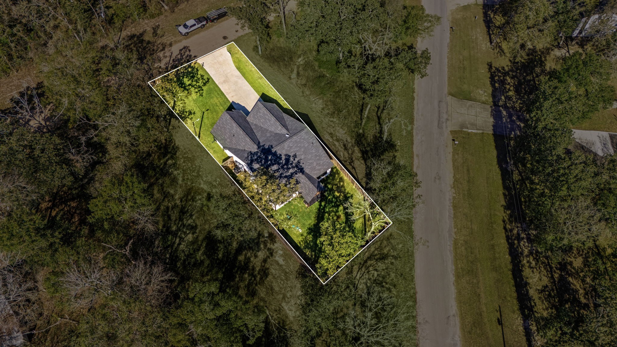 24571 Armagh Road Hempstead, TX 77445 - Photo 41 of 45 an aerial view of a house with a yard