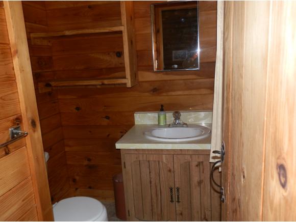 2132 Oneida Road Danville, VT 05828 - Photo 20 of 32