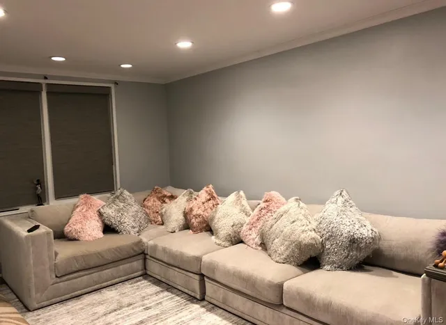 $3,650 | 510 Dubois Avenue, Unit 3C, Valley Stream, NY 11581