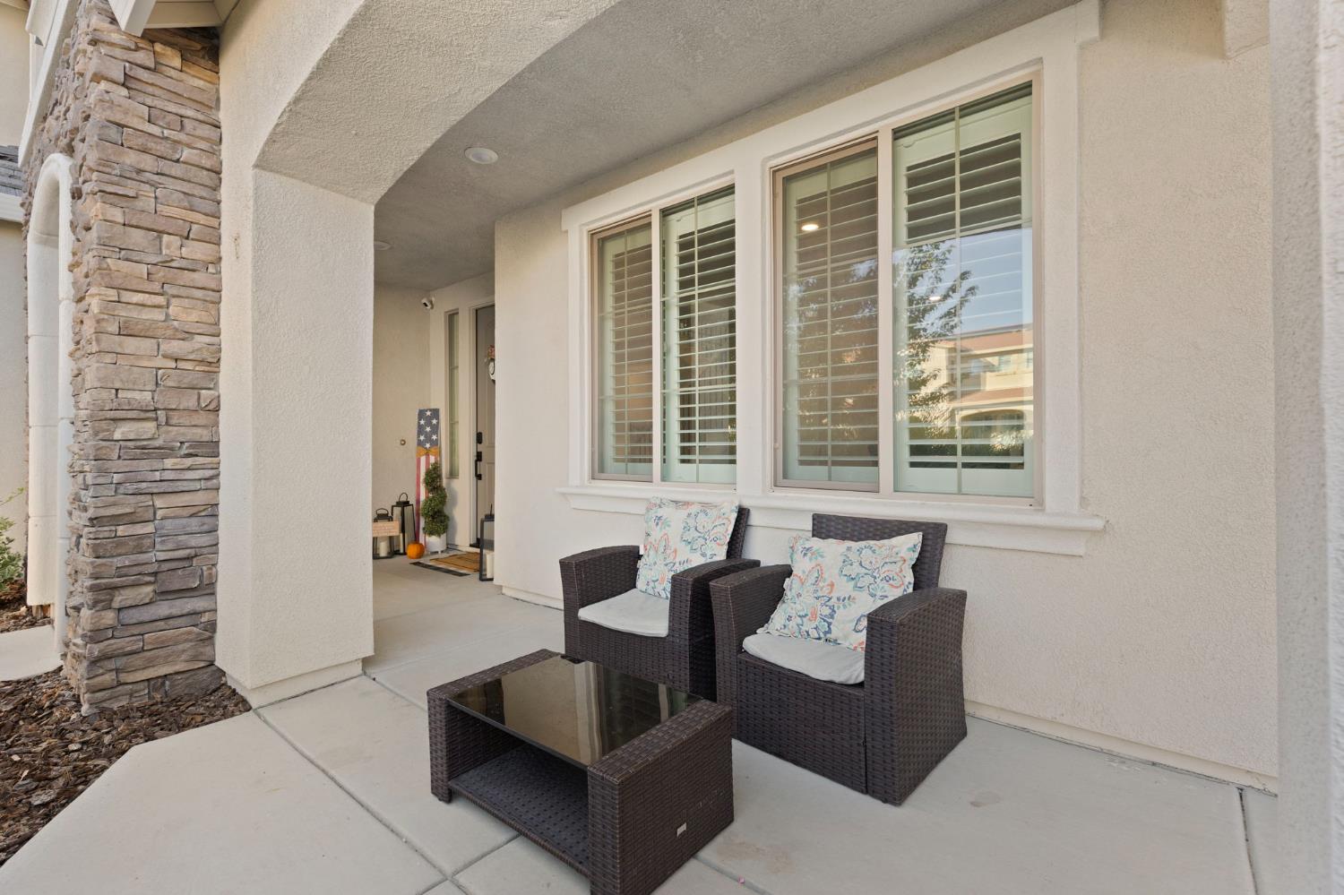 2948 Laredo Drive Rocklin, CA 95765 - Photo 4 of 54 a living room with furniture and a window