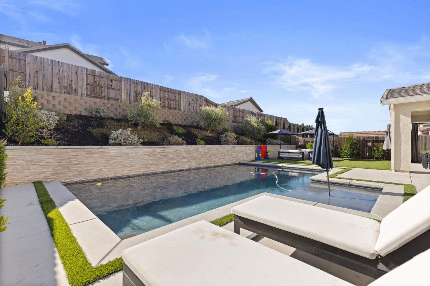 2948 Laredo Drive Rocklin, CA 95765 - Photo 51 of 54 a view of a terrace with sitting area