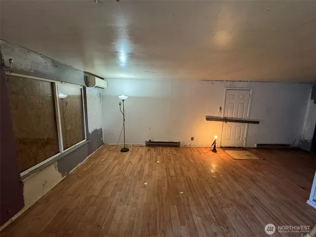 $399,875 | 8915 10th Avenue South, Seattle, WA 98108