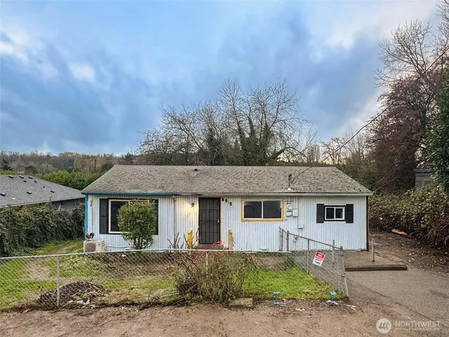 $399,875 | 8915 10th Avenue South, Seattle, WA 98108