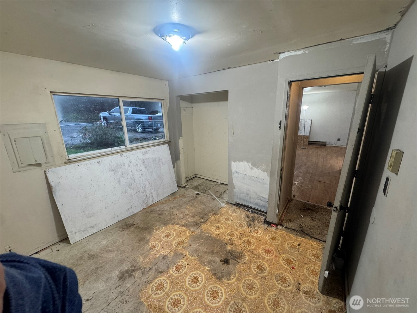 8915 10th Avenue South Seattle, WA 98108 - Photo 8 of 23 a view of a bedroom from a hallway