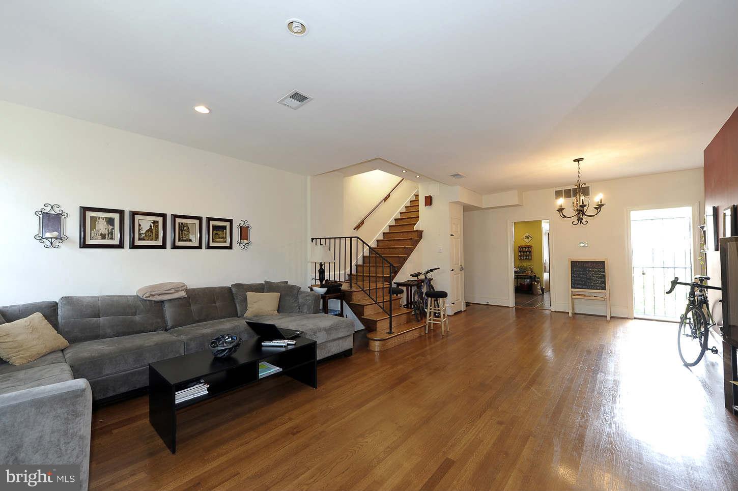 1452 Corcoran Street Northwest Washington, DC 20009 - Photo 18 of 28 Living Room