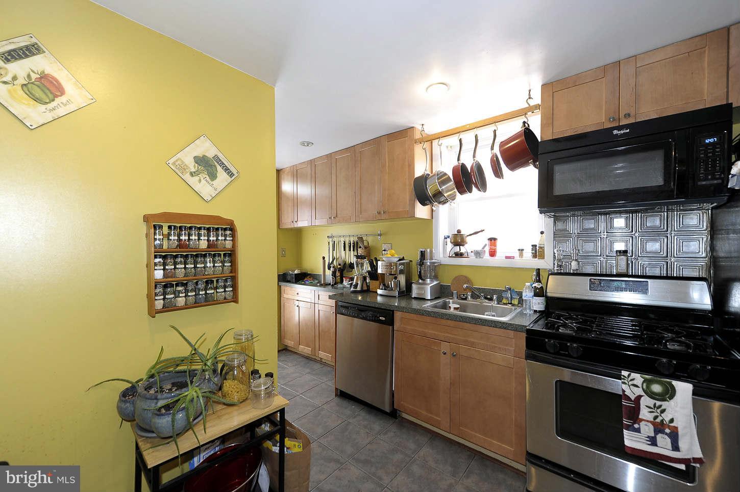 1452 Corcoran Street Northwest Washington, DC 20009 - Photo 21 of 28 Kitchen