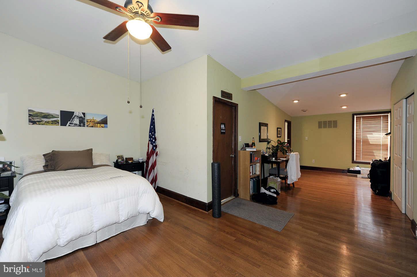 1452 Corcoran Street Northwest Washington, DC 20009 - Photo 24 of 28 Bath (Master)