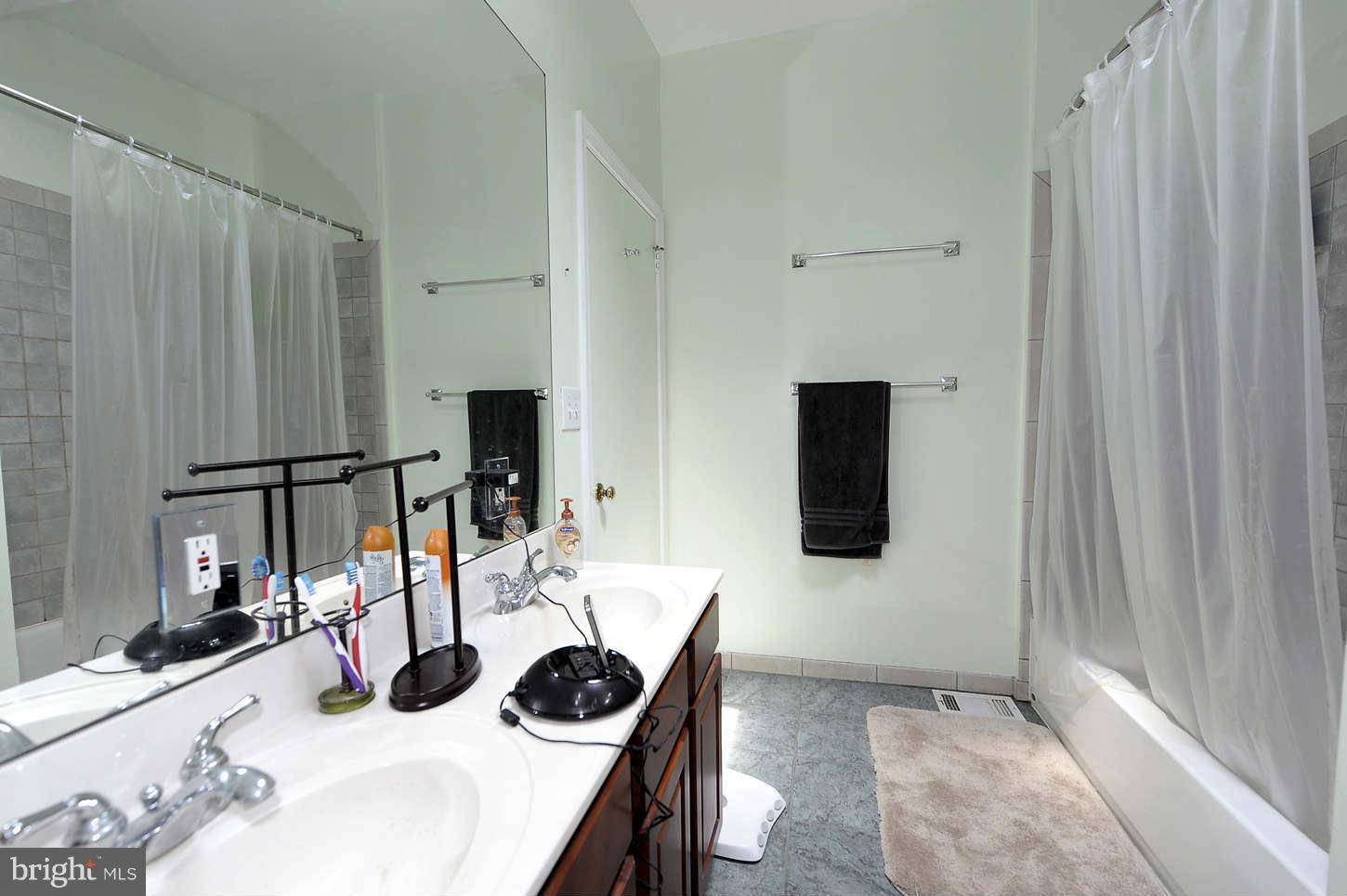 1452 Corcoran Street Northwest Washington, DC 20009 - Photo 27 of 28 Bath (Master)