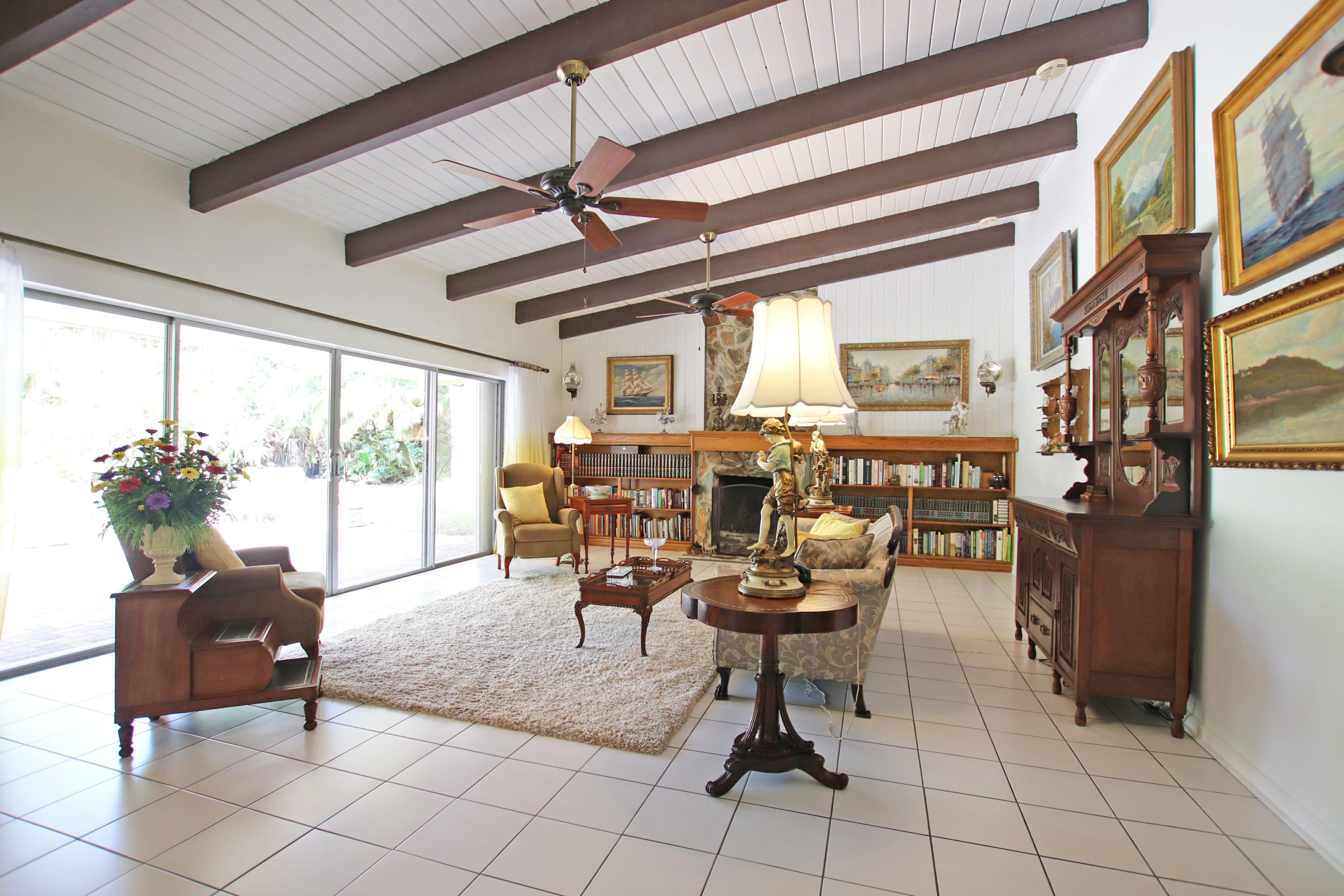 7689 Southeast Rivers Edge Street Jupiter, FL 33458 - Photo 9 of 41 Living Room