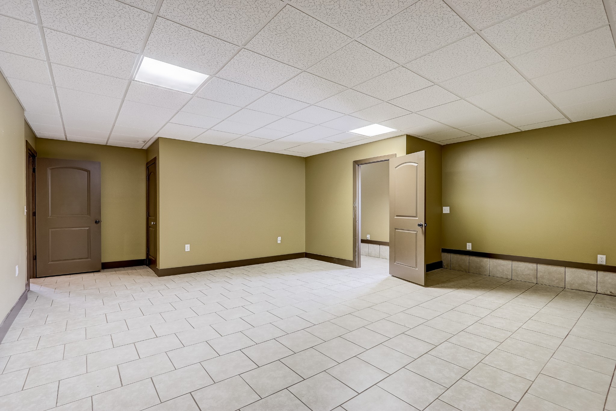 6745 Lovel Cook Road Springfield, TN 37172 - Photo 32 of 45 a view of an empty room with a window