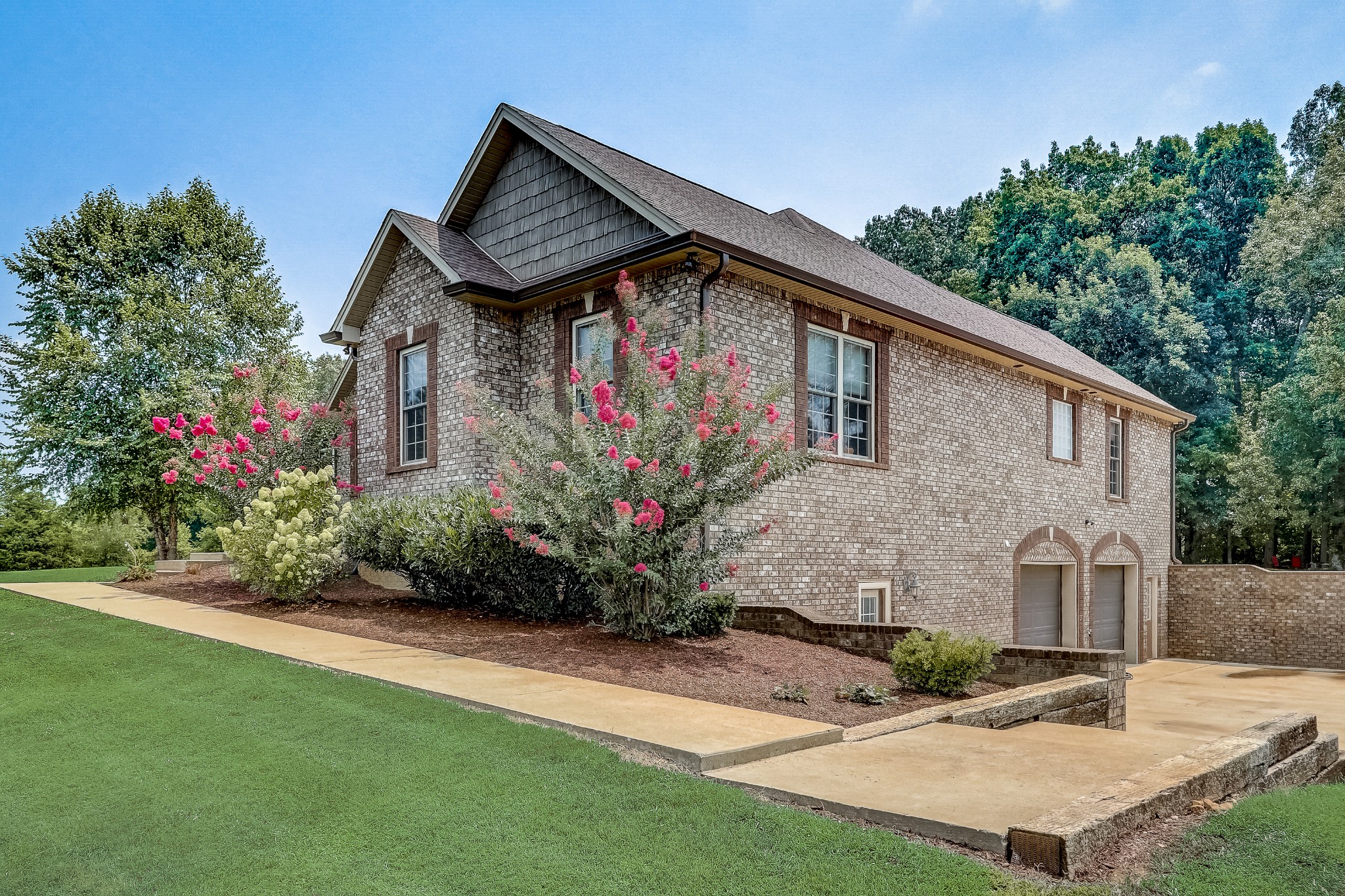 6745 Lovel Cook Road Springfield, TN 37172 - Photo 44 of 45 a front view of a house with garden