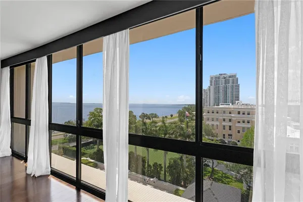 $6,300 | 3301 Bayshore Boulevard, Unit 810A, Tampa, FL 33629