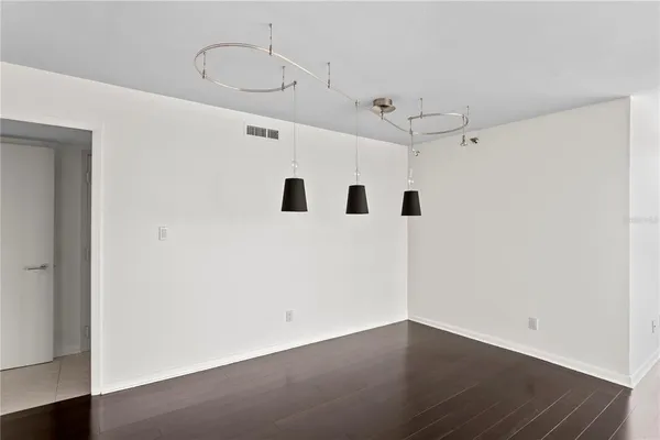 $6,300 | 3301 Bayshore Boulevard, Unit 810A, Tampa, FL 33629