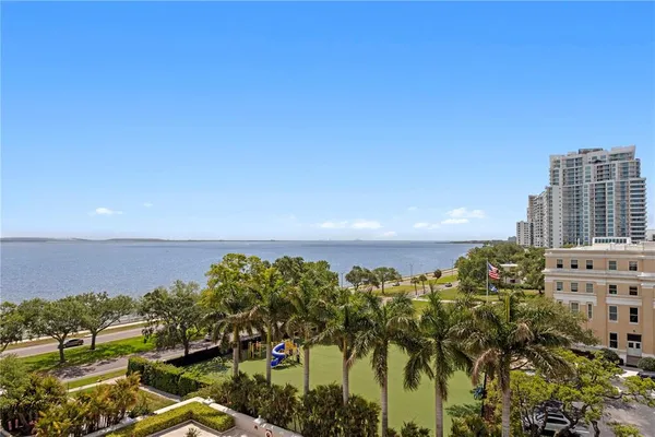 $6,300 | 3301 Bayshore Boulevard, Unit 810A, Tampa, FL 33629