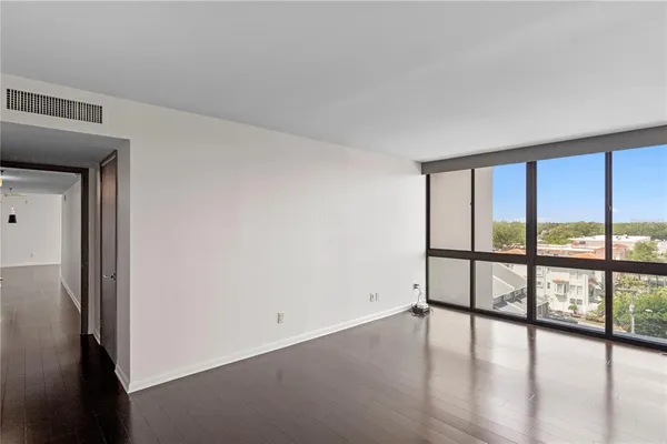 $6,300 | 3301 Bayshore Boulevard, Unit 810A, Tampa, FL 33629