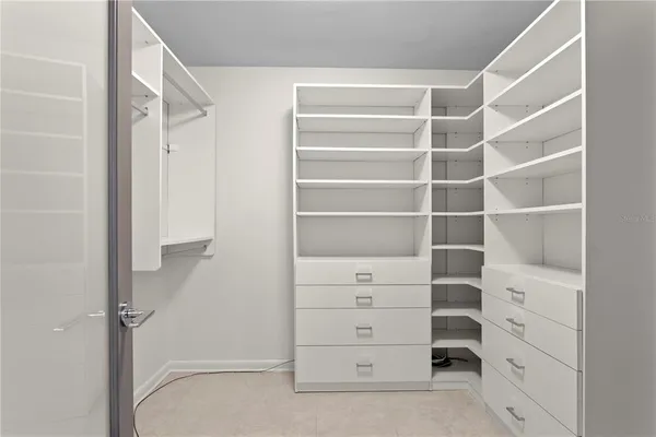 $6,300 | 3301 Bayshore Boulevard, Unit 810A, Tampa, FL 33629