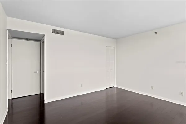 $6,300 | 3301 Bayshore Boulevard, Unit 810A, Tampa, FL 33629