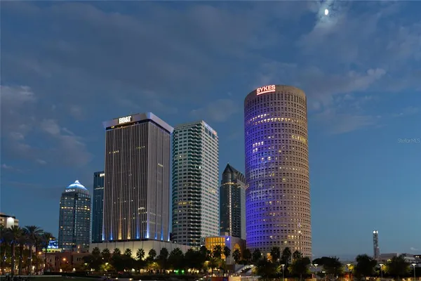 $6,300 | 3301 Bayshore Boulevard, Unit 810A, Tampa, FL 33629