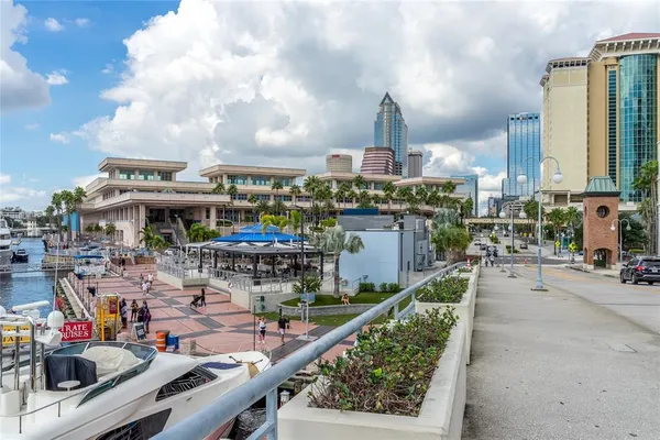 $6,300 | 3301 Bayshore Boulevard, Unit 810A, Tampa, FL 33629