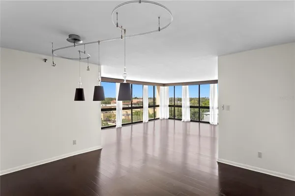 $6,300 | 3301 Bayshore Boulevard, Unit 810A, Tampa, FL 33629