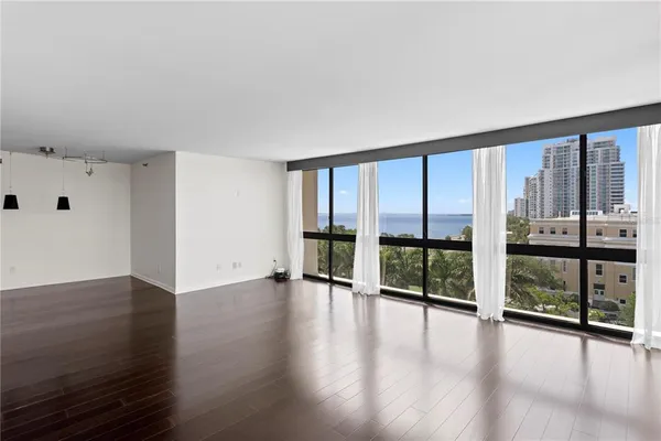 $6,300 | 3301 Bayshore Boulevard, Unit 810A, Tampa, FL 33629