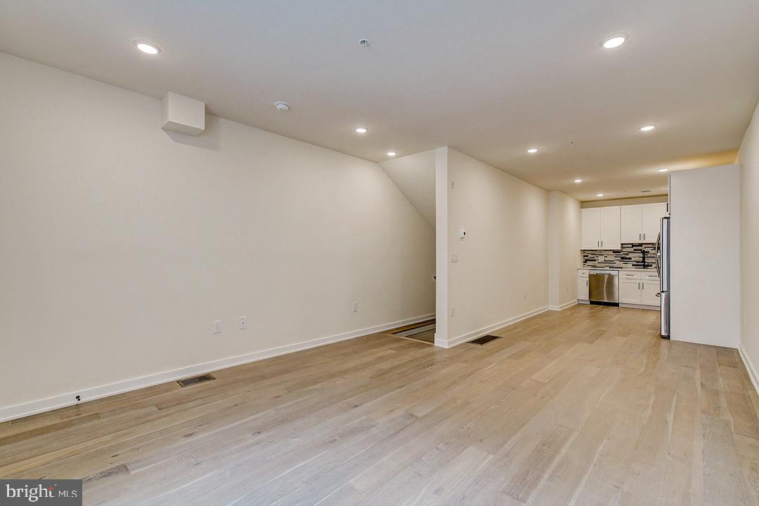 728 South 10th Street, Unit 2 Philadelphia, PA 19147 - Photo 2 of 27