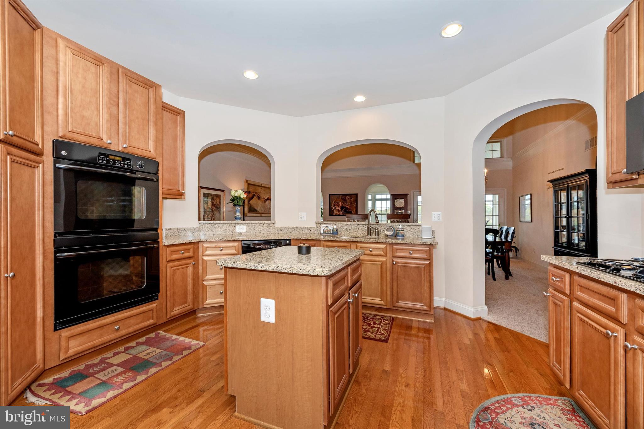 2513 Mill Race Road Frederick, MD 21701 - Photo 10 of 43 Great central location for entertaining.
