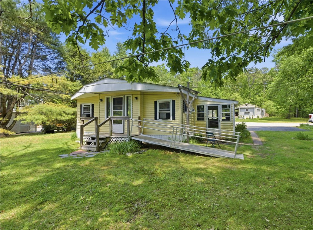 38 Airport Road Coventry, RI 02816 - Photo 2 of 20