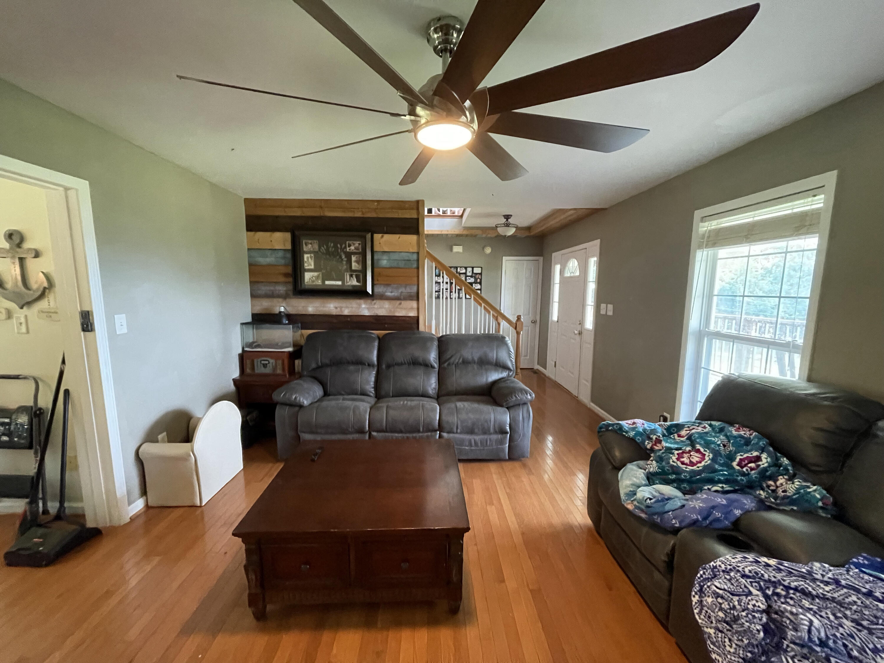 405 V I Ranch Road Bristol, TN 37620 - Photo 22 of 29 IMG_0859