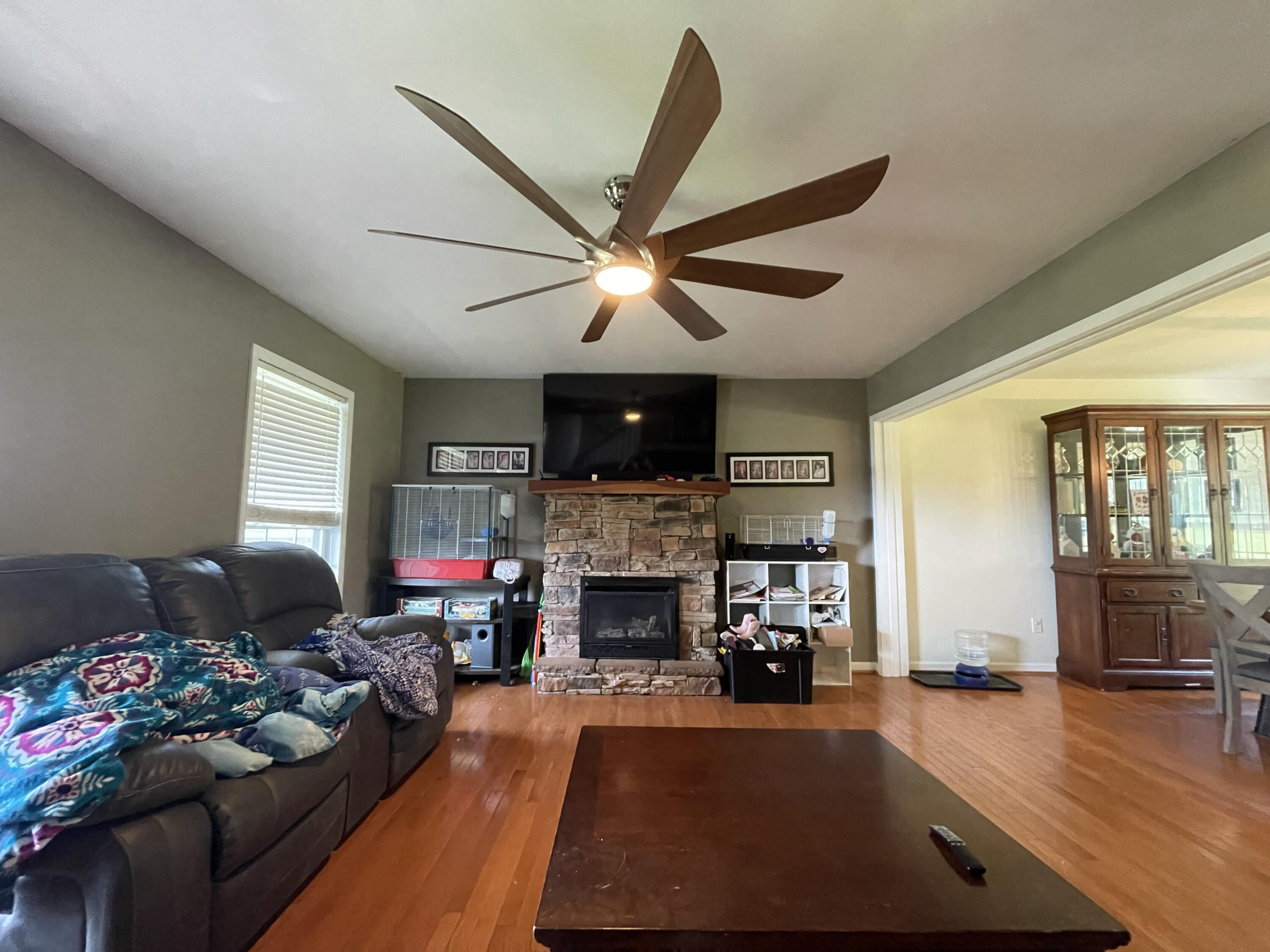 405 V I Ranch Road Bristol, TN 37620 - Photo 23 of 29 IMG_0860