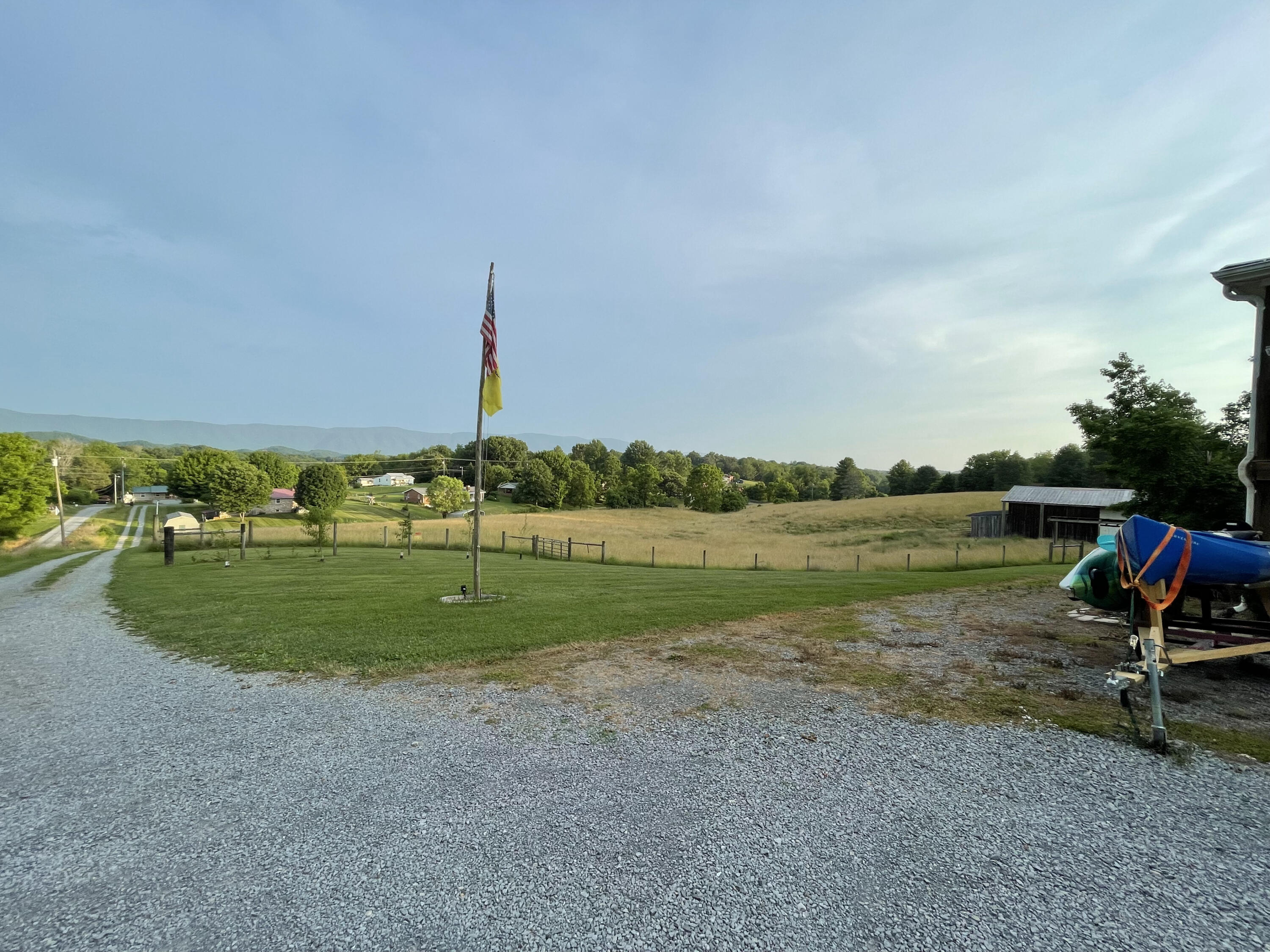 405 V I Ranch Road Bristol, TN 37620 - Photo 6 of 29 IMG_0209
