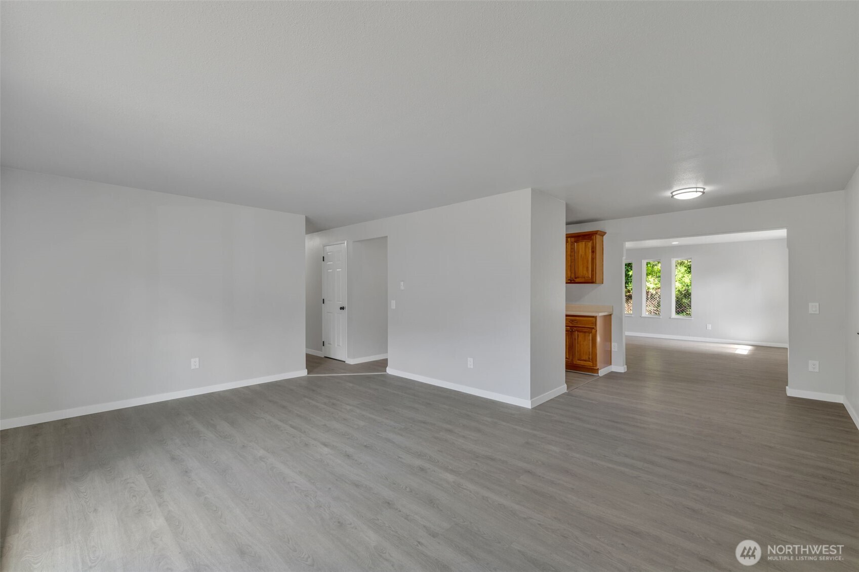 12833 9th Avenue Southwest Burien, WA 98146 - Photo 8 of 39