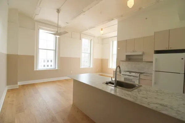 $2,090 | 30 West Broad Street, Unit 408, Rochester, NY 14614