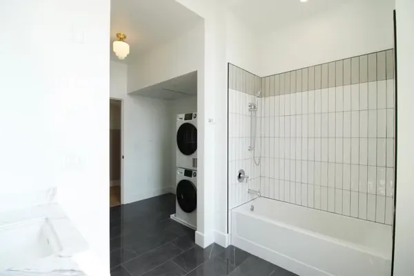 $2,090 | 30 West Broad Street, Unit 408, Rochester, NY 14614