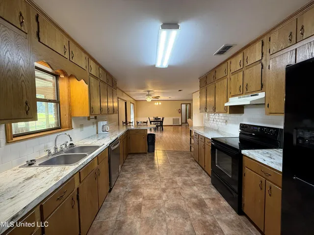 $1,800 | 1061 A Campground Road, Summit, MS 39666