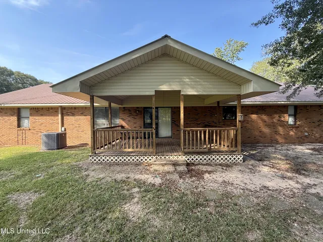 $1,800 | 1061 A Campground Road, Summit, MS 39666