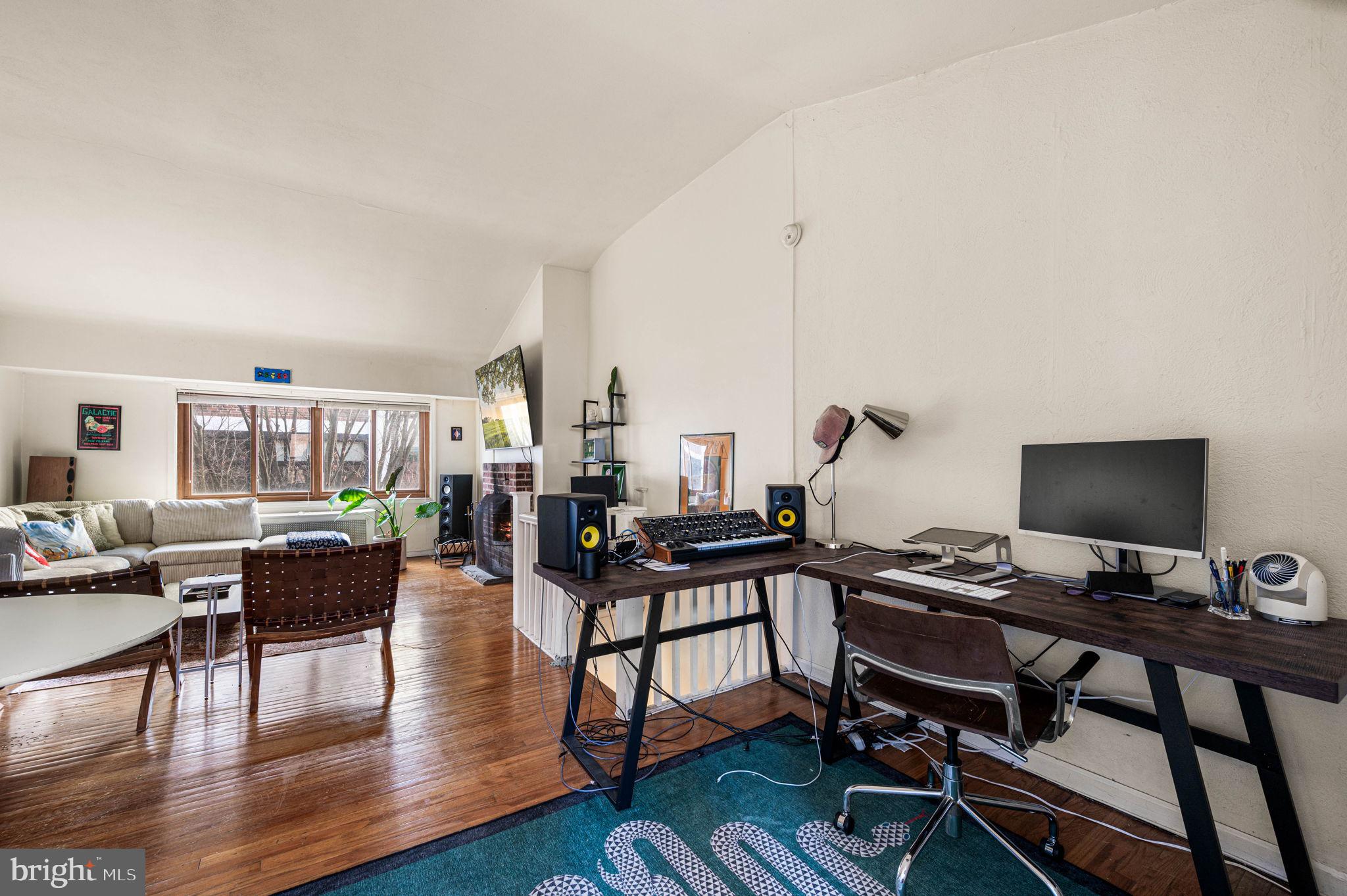 2035 Rittenhouse Square Philadelphia, PA 19103 - Photo 20 of 27