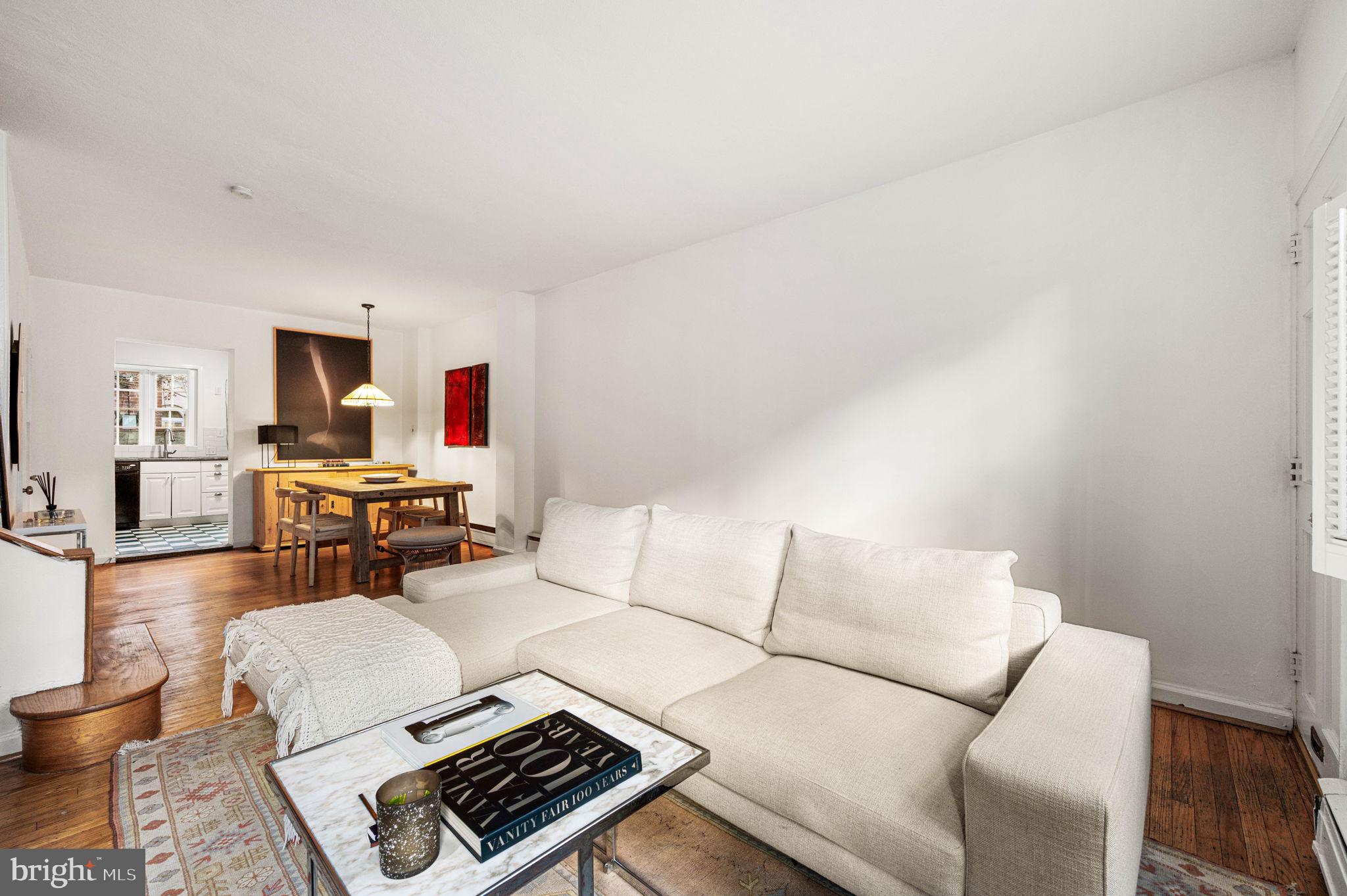 2035 Rittenhouse Square Philadelphia, PA 19103 - Photo 4 of 26