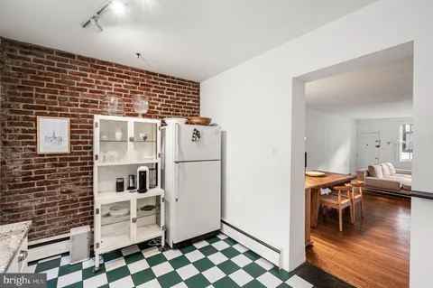 $950,000 | 2035 Rittenhouse Square, Philadelphia, PA 19103