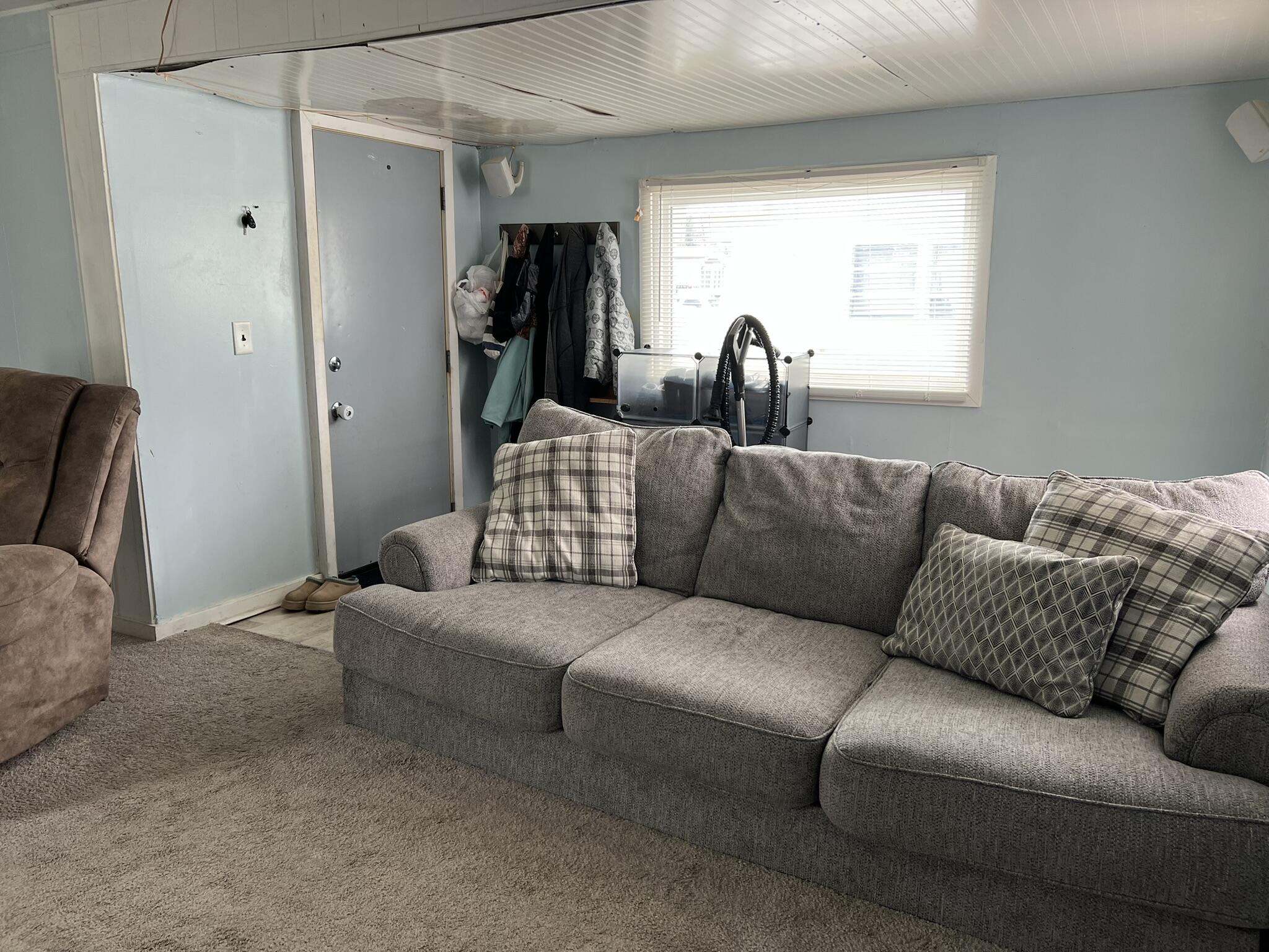 3764 Liberty Avenue Muskegon, MI 49442 - Photo 7 of 24 IMG_0267