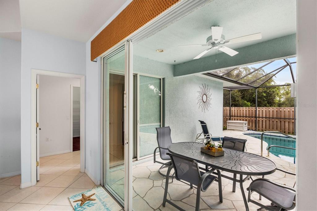 160 Wading Bird Drive Venice, FL 34292 - Photo 25 of 47 a view of a livingroom with furniture and window