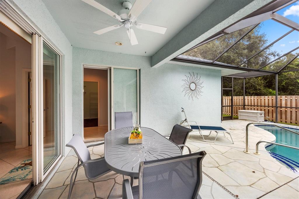 160 Wading Bird Drive Venice, FL 34292 - Photo 43 of 47 a living room with furniture
