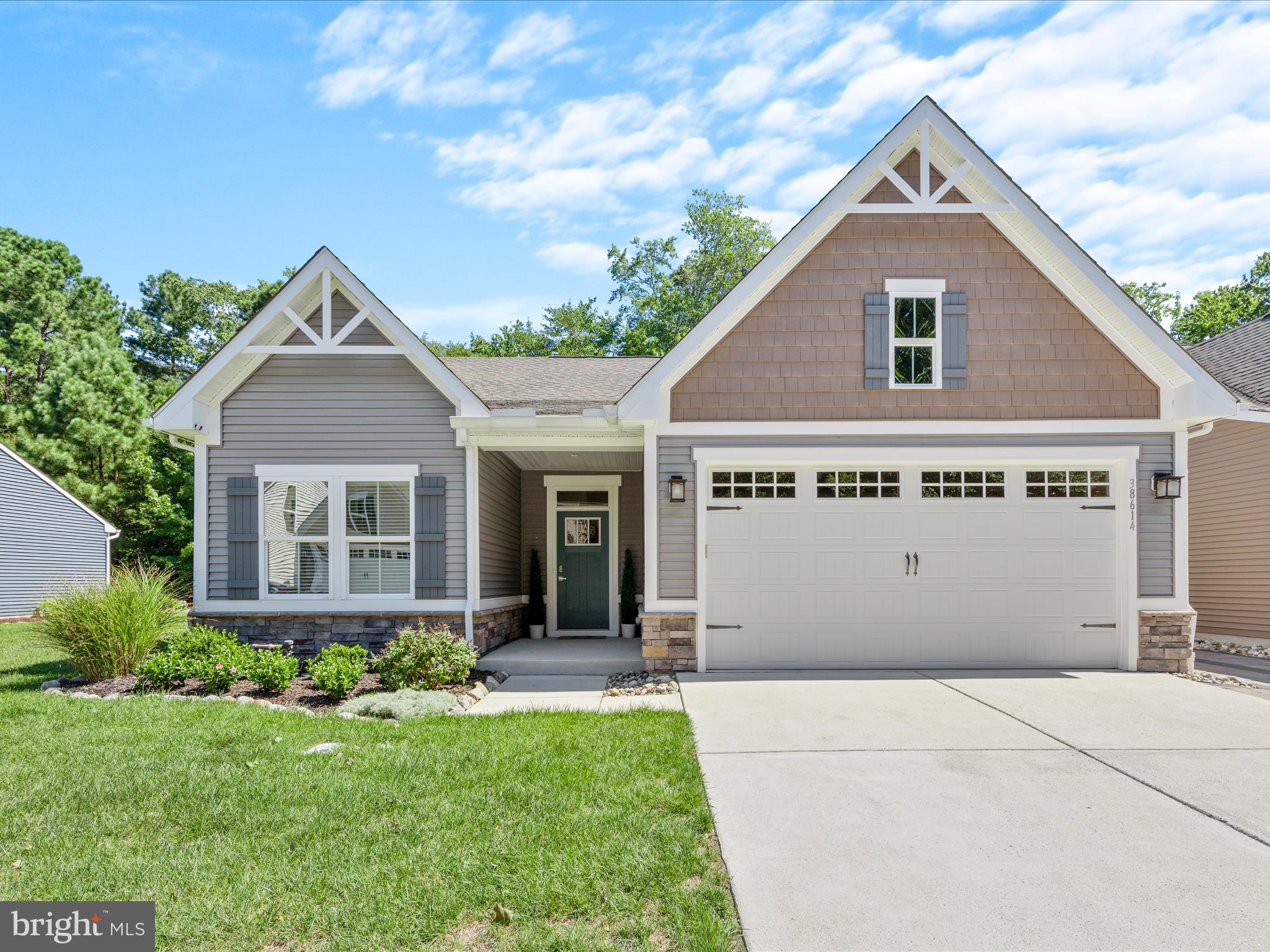 38614 BITTERNUT HICKORY WAY