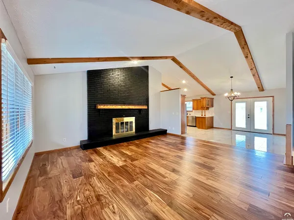 $359,900 | 1316 East 19th Avenue, Hutchinson, KS 67502
