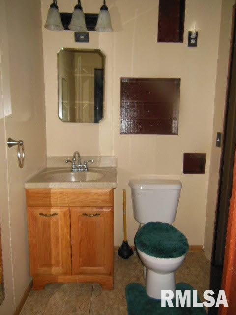 214 Fair Avenue Flora, IL 62839 - Photo 14 of 21 Gallery Image 14